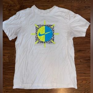 Men’s Medium White Nike T-Shirt